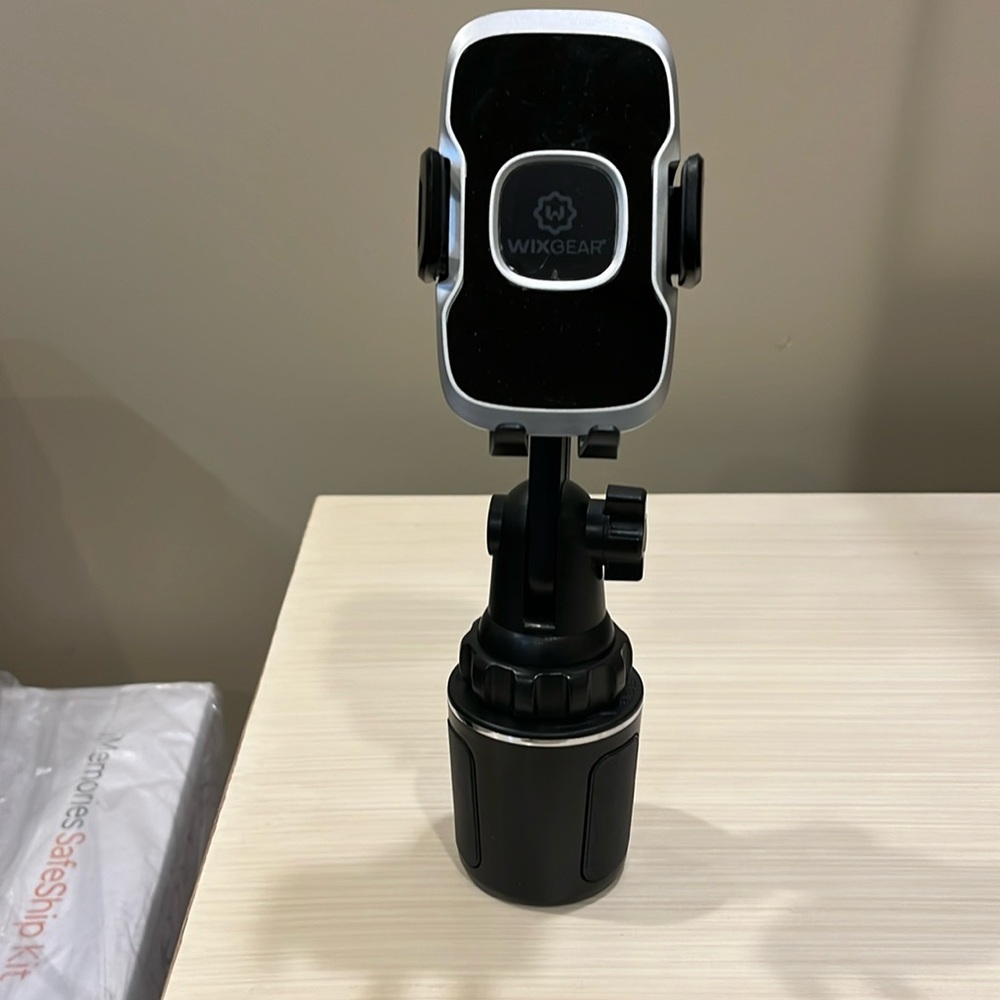 Wix gear cell phone holder.  Similar to Weathertech’s brand and style.